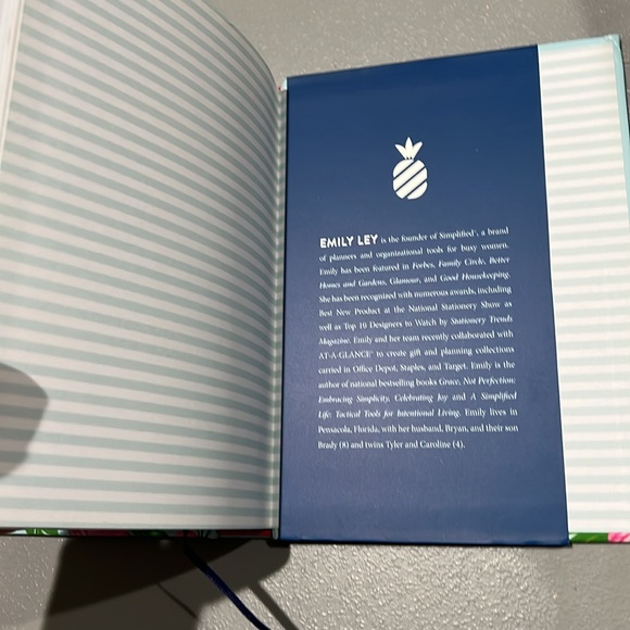 When Less Becomes More Making Space for Slow, Simple, and Good Emily Ley - Picture 5 of 11